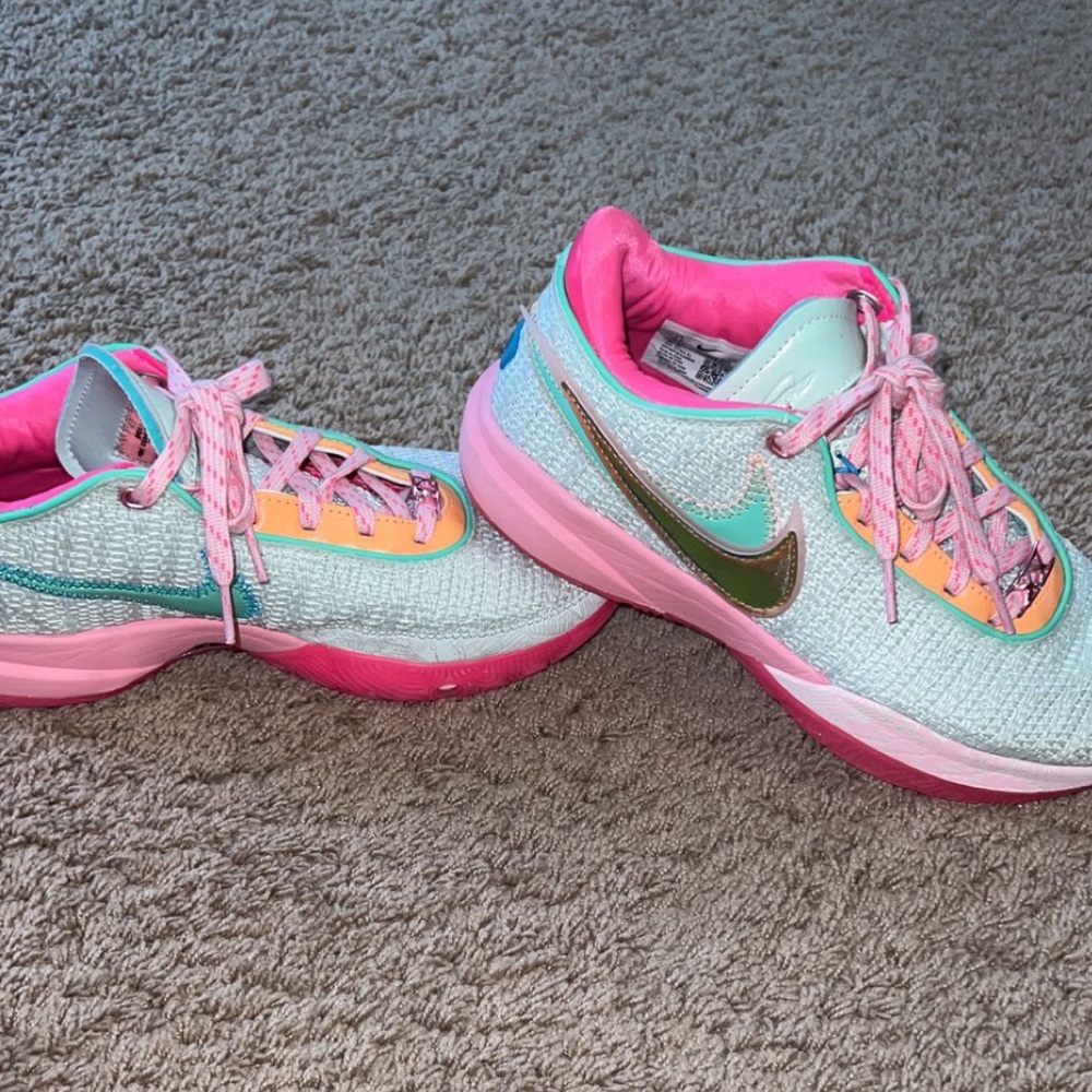 Lebron 20 ‘Time Machine’